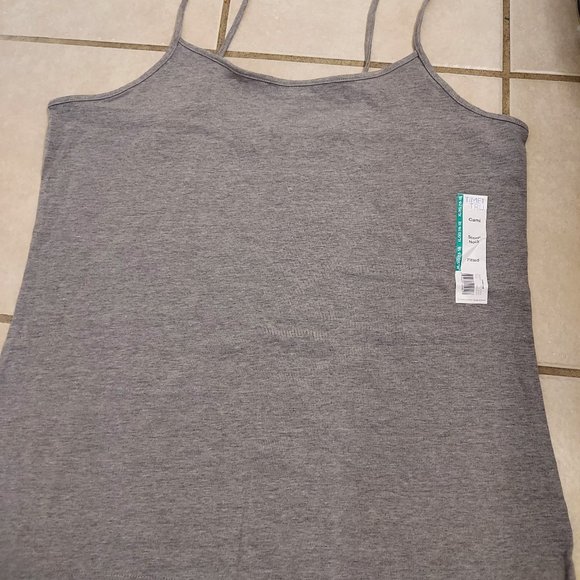 Time and Tru Tank Bundle NWT - Picture 5 of 6
